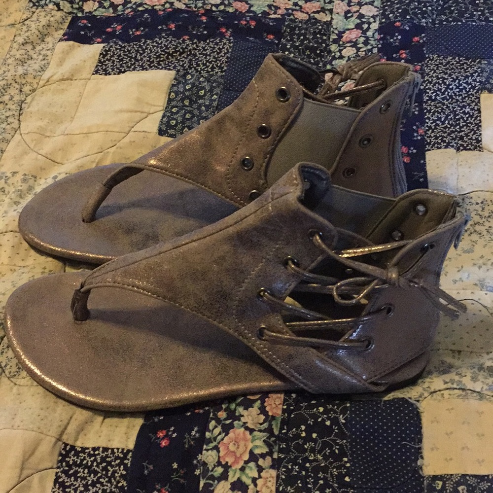 Sandal